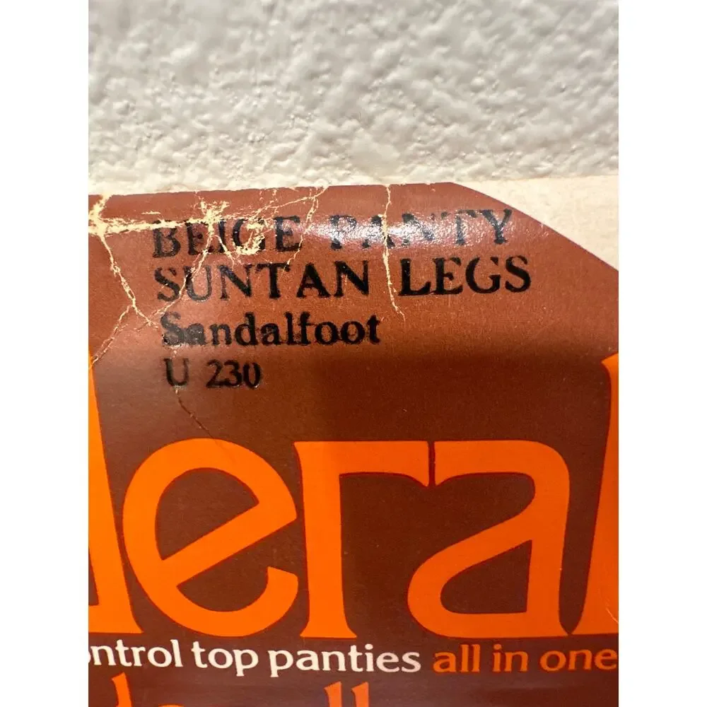 NEW Vintage 80’s Woman Slenderalls Control Top Beige Panty Suntan Legs  Size C-D